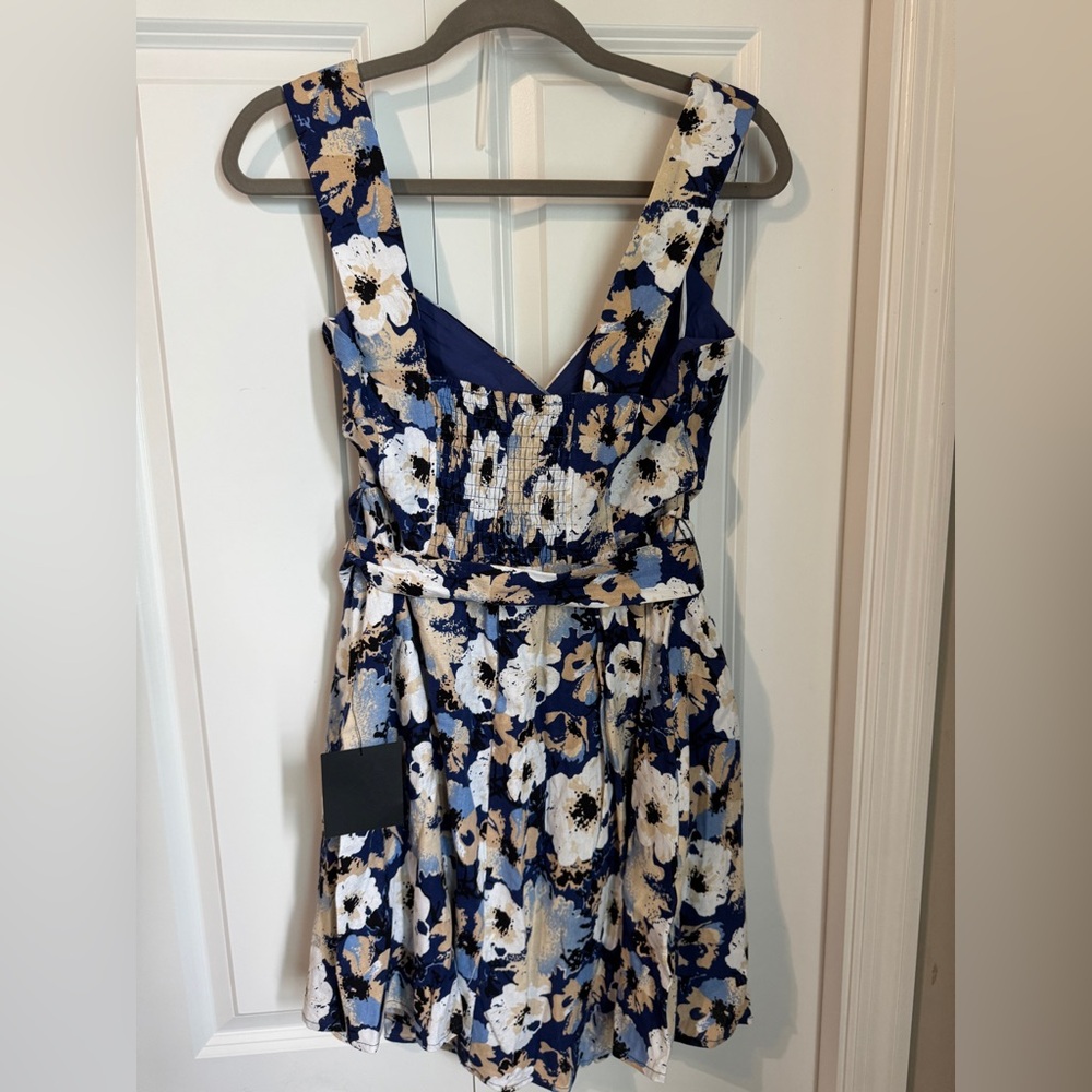 NWT Lulu’s Sunny Attraction Navy Floral Linen Bustier Belted Mini Dress Size M - Picture 5 of 8